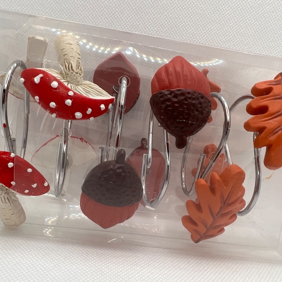 Shower Curtain Hooks Hangers Autumn, Mushrooms, Acorns, and Leaves New Set Of 12 - Picture 4 of 10